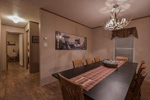 Trophy Whitetail Deer hunt lodging